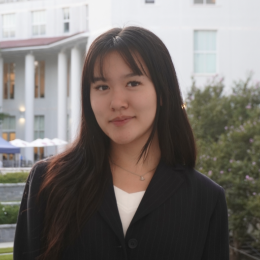 Headshot of Belle Pobsuk